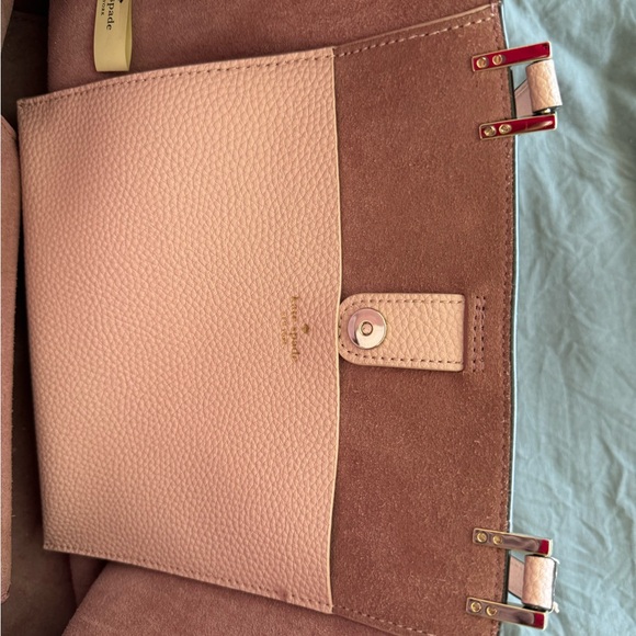 Kate spade, pink purse - Picture 3 of 4